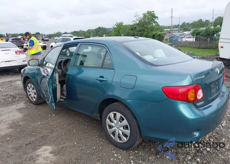2009 Toyota Corolla Le z USA, uszkodzony, nr VIN 1NXBU40E69Z047390